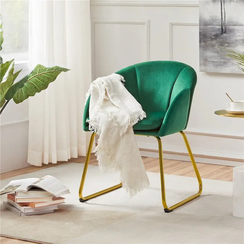 Flower Shape Velvet Armchair Accent Chair with Golden Metal Legs