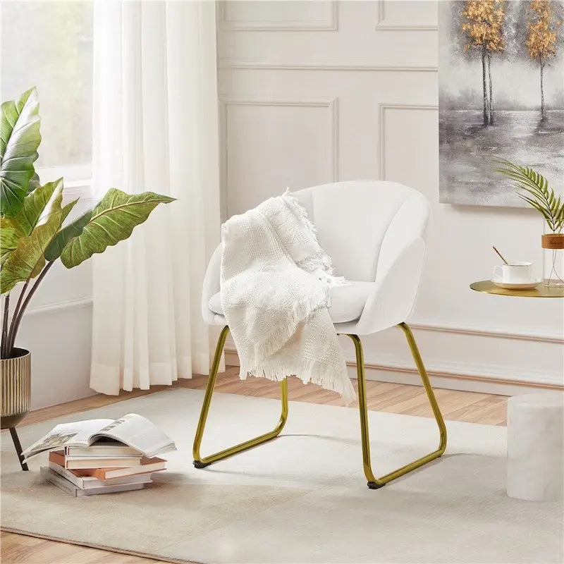 Flower Shape Velvet Armchair Accent Chair with Golden Metal Legs