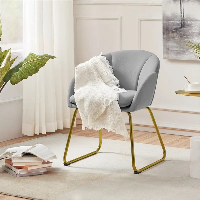 Flower Shape Velvet Armchair Accent Chair with Golden Metal Legs